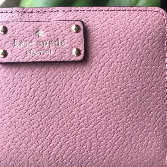Dusty Peony Kate Spade Wallet ✨ - Picture 2 of 8